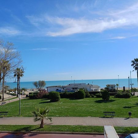 Hotel Promenade Porto SantʼElpidio Eksteriør billede