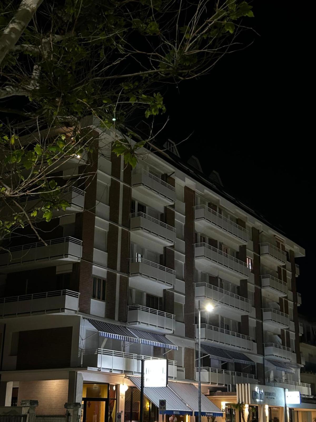 Hotel Promenade Porto SantʼElpidio Eksteriør billede