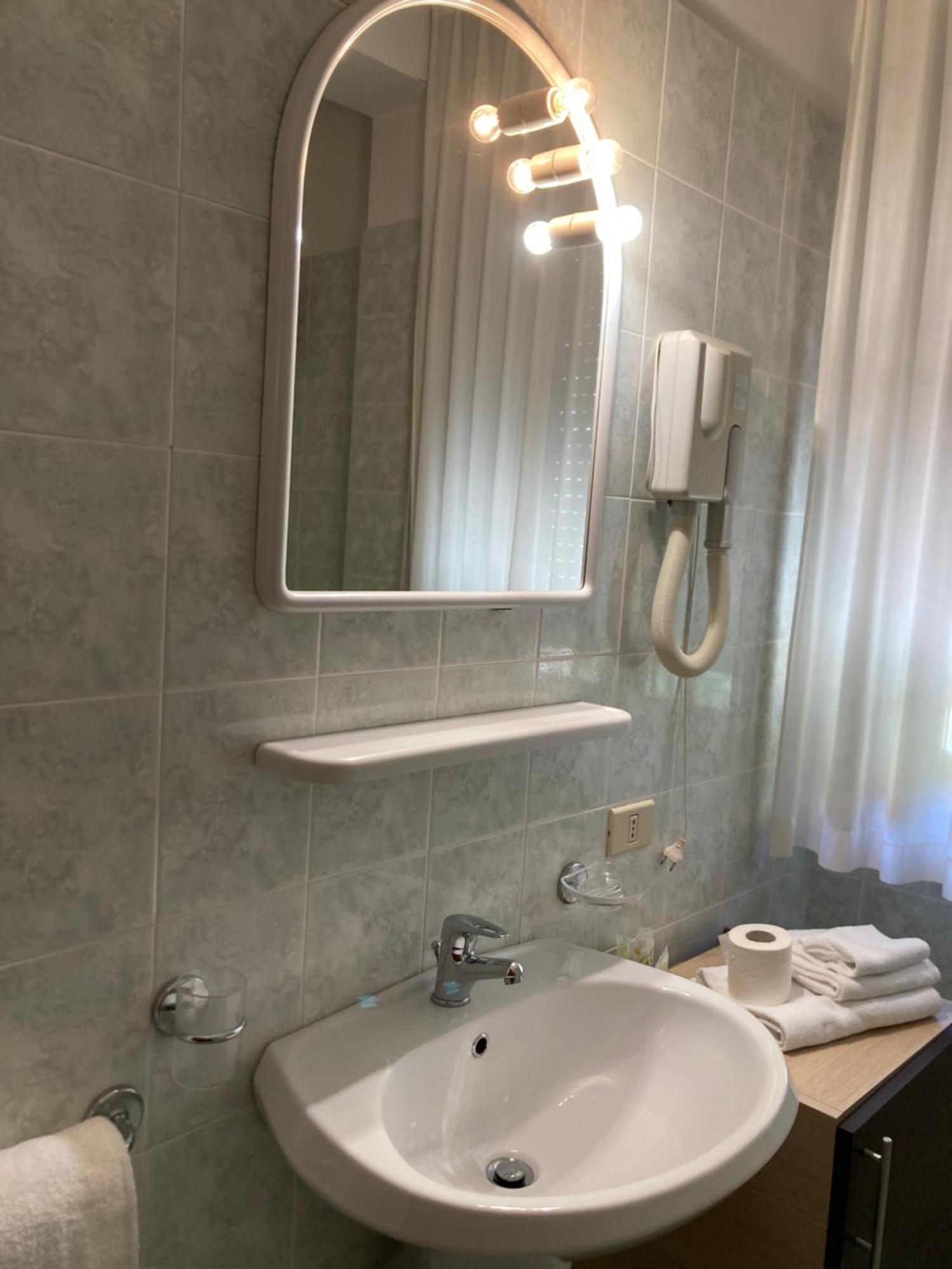 Hotel Promenade Porto SantʼElpidio Eksteriør billede
